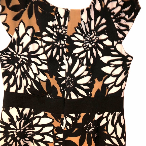 Black and Tan print dress with shrug sweater - Picture 5 of 6